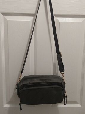 MoDRN Black Crossbody Shoulder Bag - Unbranded